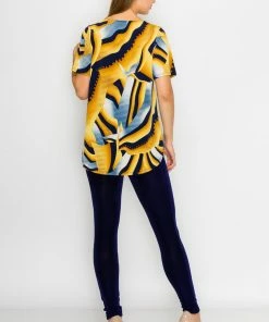 Short Sleeves Jostar Women's HIT Rounded Bottom Tunic Top Short Sleeve Print-346HT-SRP1-W226