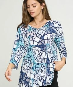 Jostar Women's HIT V-Neck Binding Top Half Sleeve Print, 347HT-QRP1-W313
