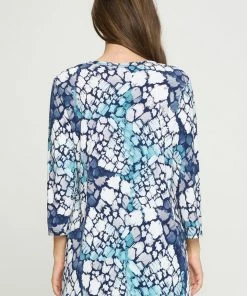 Jostar Women's HIT V-Neck Binding Top Half Sleeve Print, 347HT-QRP1-W313