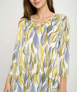 Jostar Women's HIT V-Neck Binding Top Half Sleeve Print, 347HT-QRP1-W314