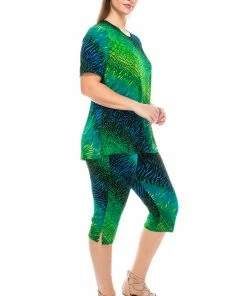 Jostar Women's Stretchy Capri Pants Set Short Sleeve Plus Print, 903BN-SXP-W182 Plus Size