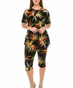 Jostar Women's Stretchy Capri Pants Set Short Sleeve Plus Print, 903BN-SXP-W679